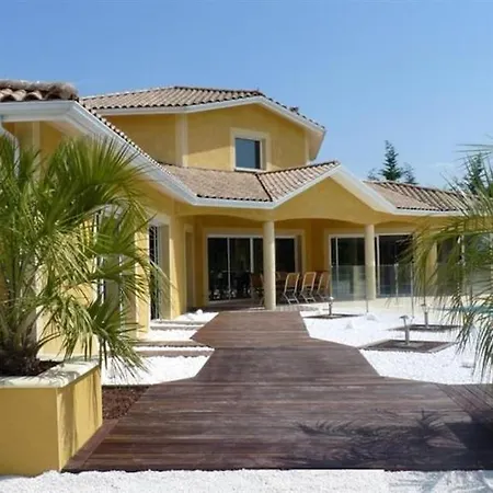 Maoni Villa Agnac