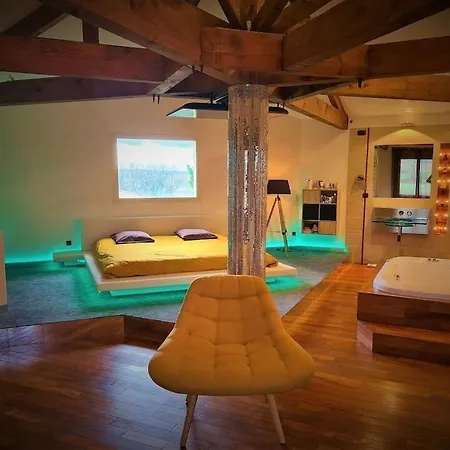 Villa Maoni *